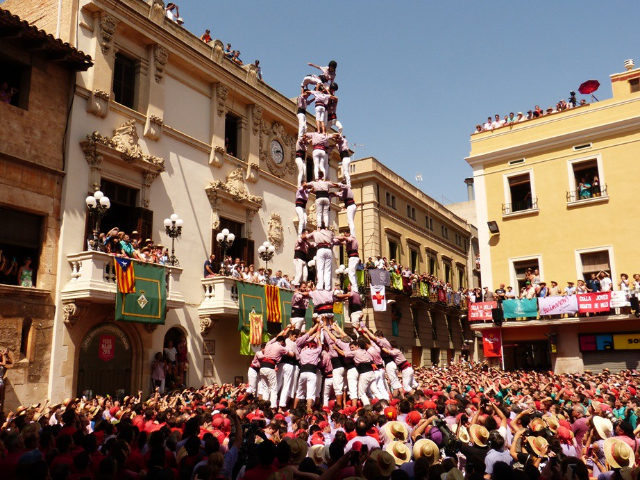 Les festes i tradicions catalanes imprescindibles: Un viatge pel patrimoni cultural català